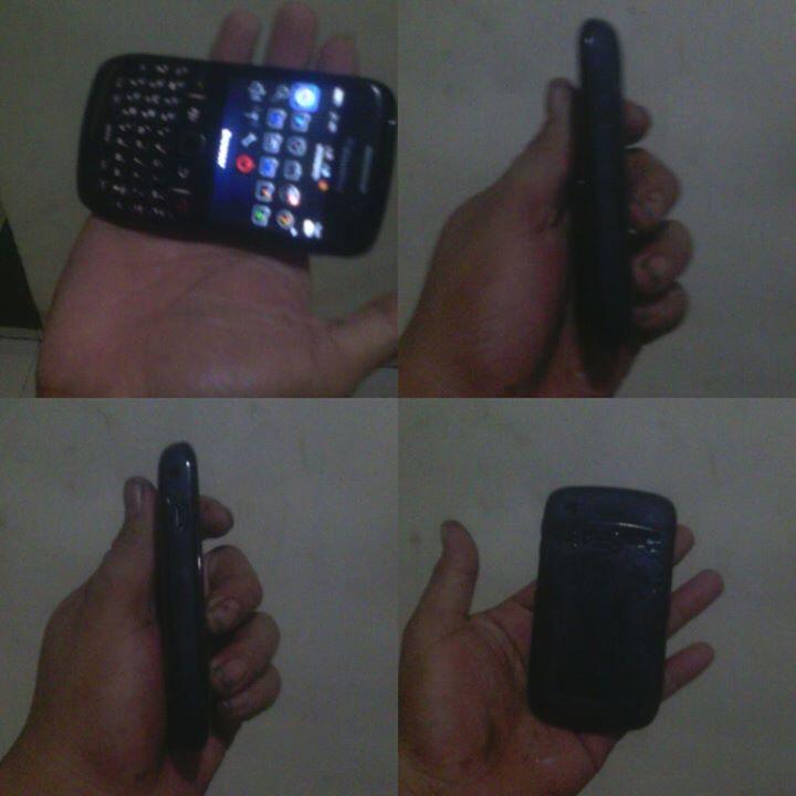 DIJUAL HANDHOPHONE BLACKBERRY 8520 GEMINI BLACK