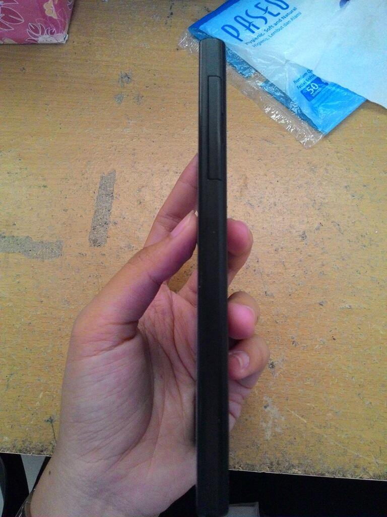 Blackberry Z3 (Black) Jakarta Edition Ex-Cewe Mulus Garansi ExTAM.....