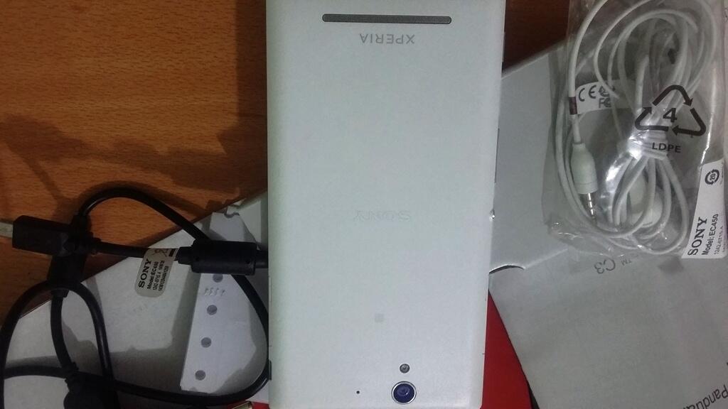 SONY EXPERIA C3 baru 2 minggu!!