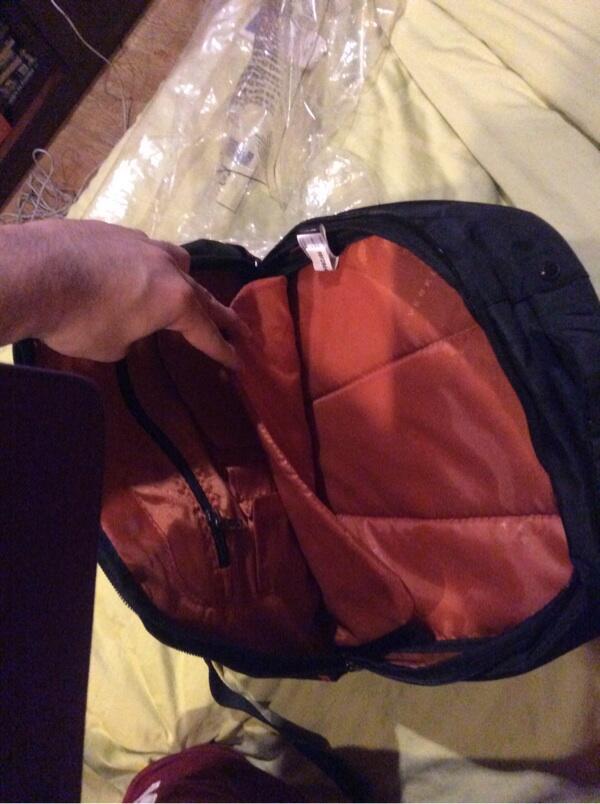 WTS>tas laptop upto17'3inch merk everki. murah sekali
