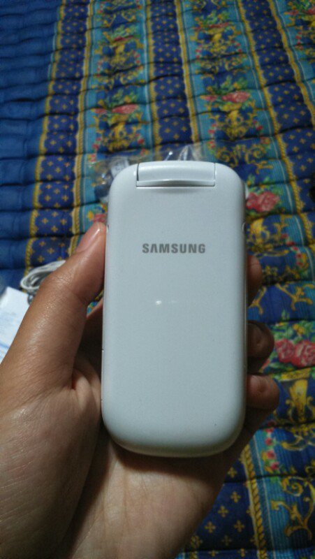 Jual Samsung GT-E1272 Duos Flip putih mulus Bandung/Cimahi