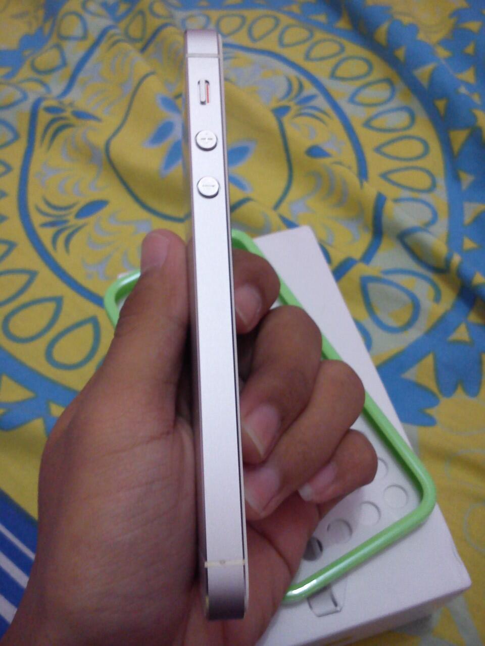 Iphone 5 32 GB White Mulus Factory Unlocked (FU)