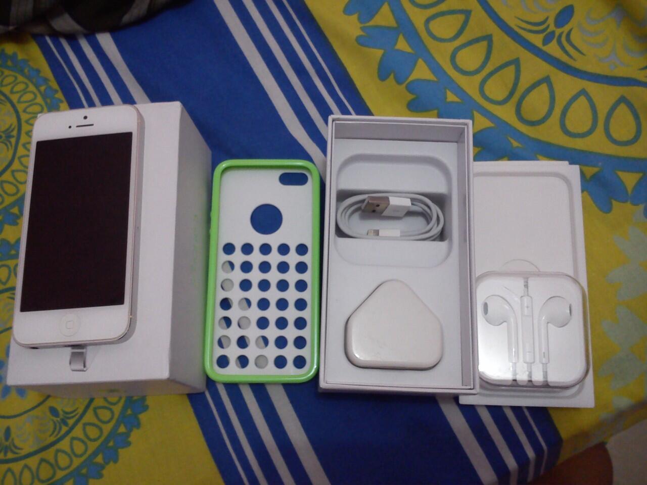 Iphone 5 32 GB White Mulus Factory Unlocked (FU)
