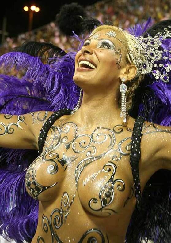 SEANDAINYA ADA DI CARNIVAL RIO 2015, ENTE MAU NGAPAIN GAN ?