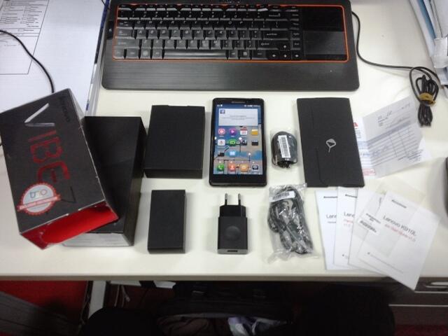 ##Lenovo Vibe Z K910L LTE Titanium Black Like New Fullset Garansi s.d. Nov 2015##
