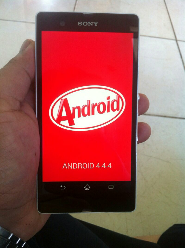 SONY XPERIA Z BATANGAN white