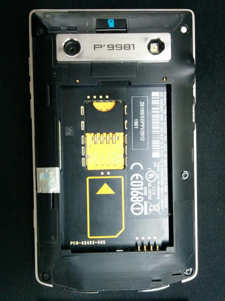 WTS Blackberry Porsche Design P9981 SILVER,TAM,Unit aja,Mulus 95%,Terawat,Rekber oke