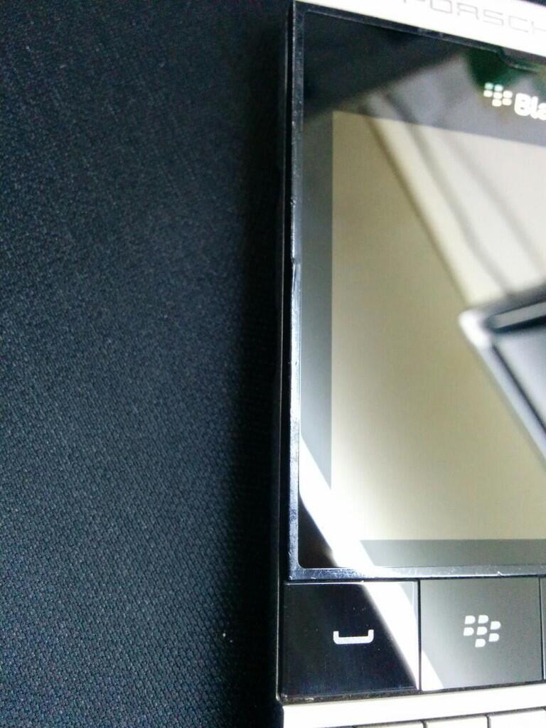 WTS Blackberry Porsche Design P9981 SILVER,TAM,Unit aja,Mulus 95%,Terawat,Rekber oke