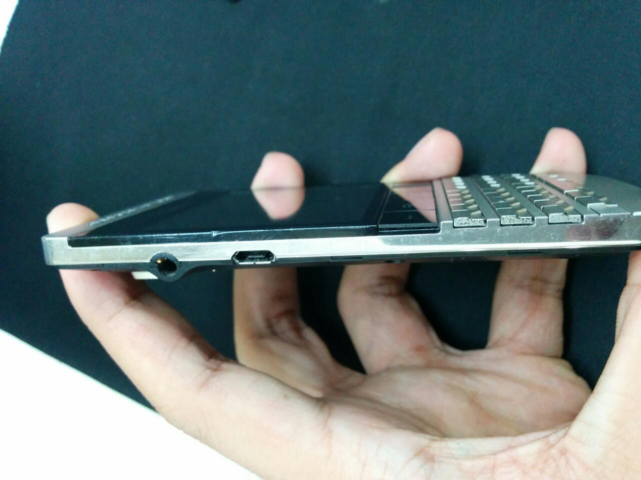 WTS Blackberry Porsche Design P9981 SILVER,TAM,Unit aja,Mulus 95%,Terawat,Rekber oke