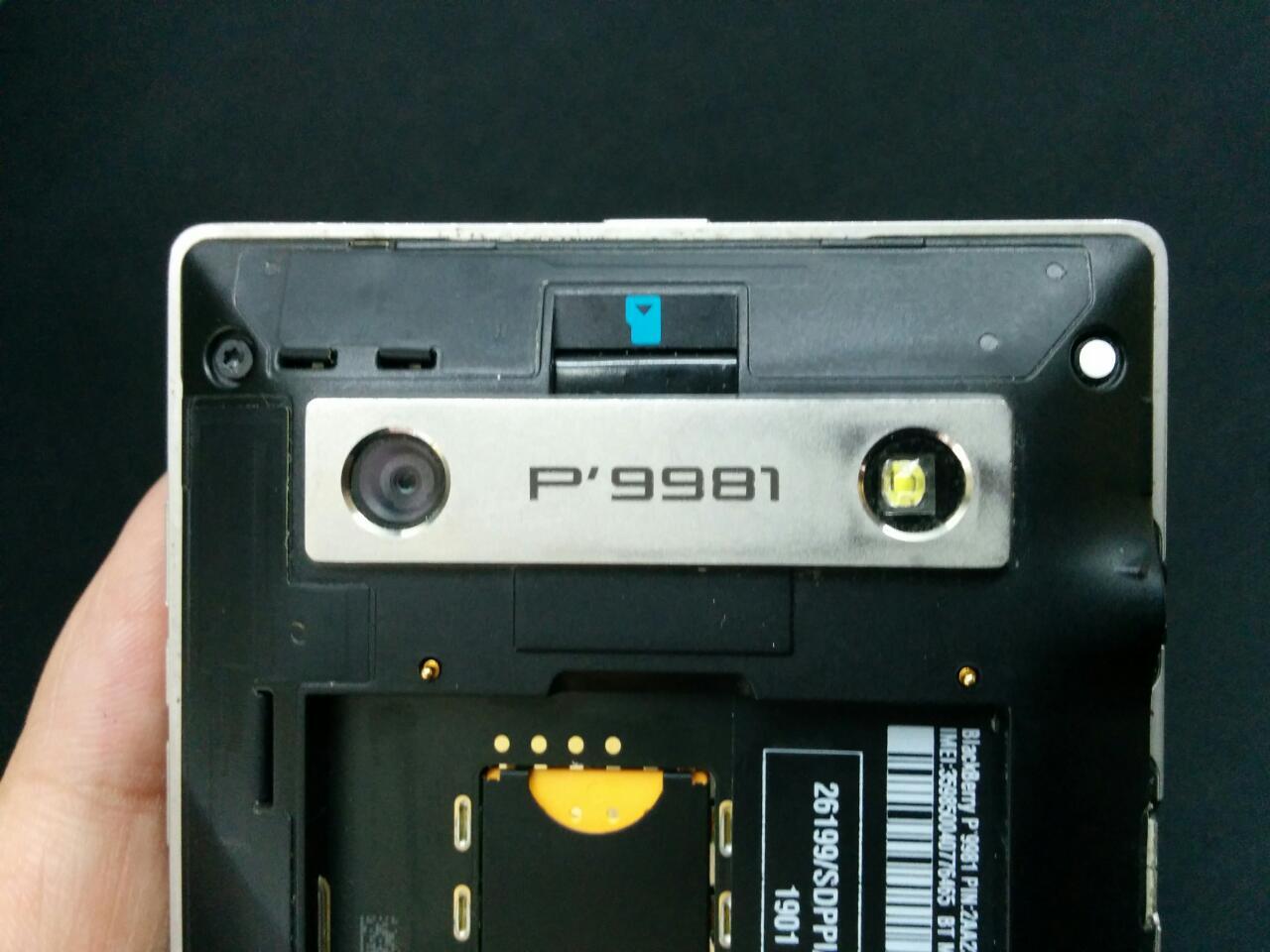 WTS Blackberry Porsche Design P9981 SILVER,TAM,Unit aja,Mulus 95%,Terawat,Rekber oke