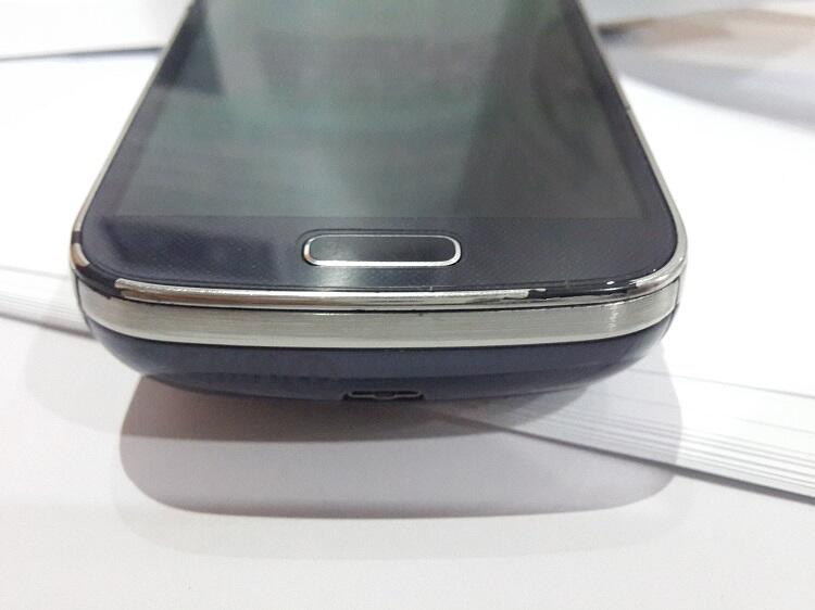 Samsung galaxy s4 zoom SM-c101