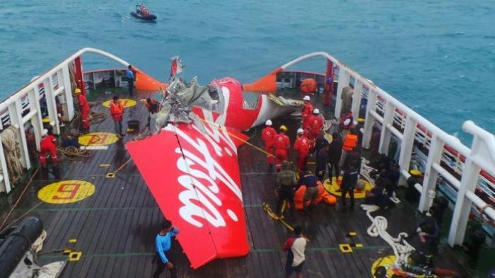 Ajaib, Ada Korban Pesawat AirAsia QZ8501 di temukan Masih Utuh dan Wangi