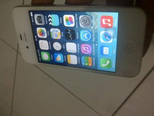ipnone 4s 16GB warna white mulus dan fullset