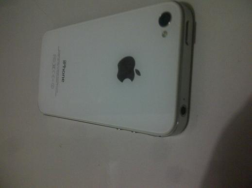 ipnone 4s 16GB warna white mulus dan fullset