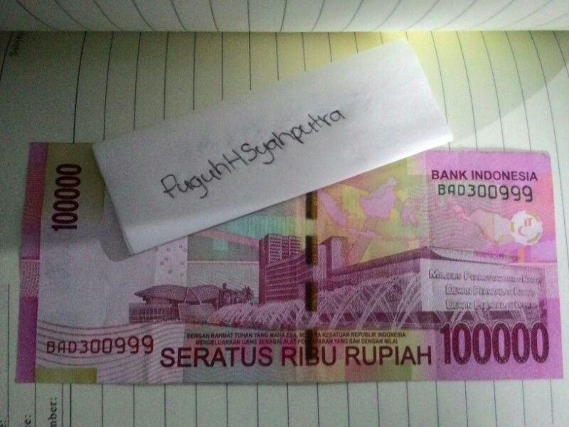 Ada yang aneh gan sama uang ini