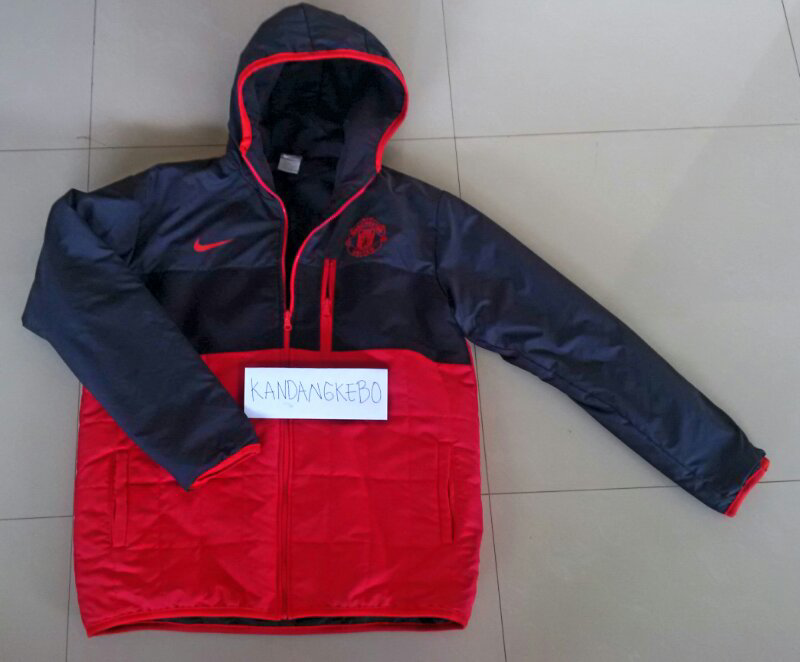 jaket running/jaket mu nike