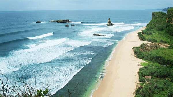 17 Pantai Indah di Pacitan, Jawa Timur