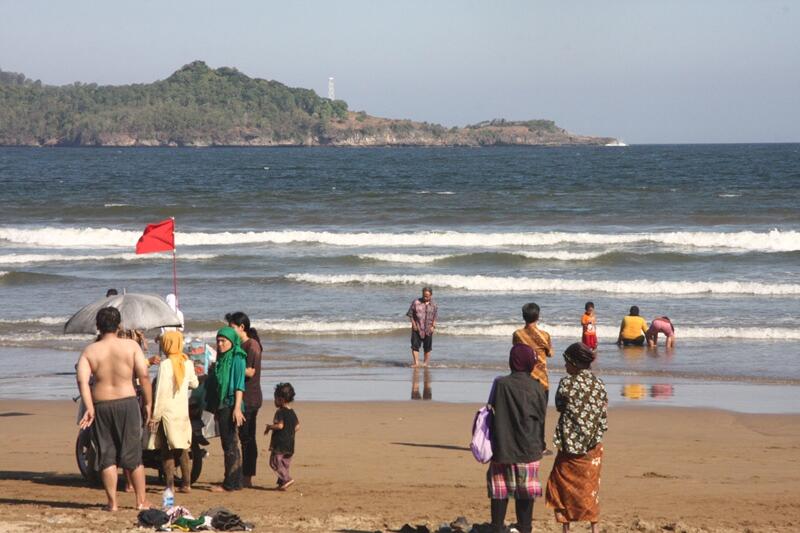 17 Pantai Indah di Pacitan, Jawa Timur