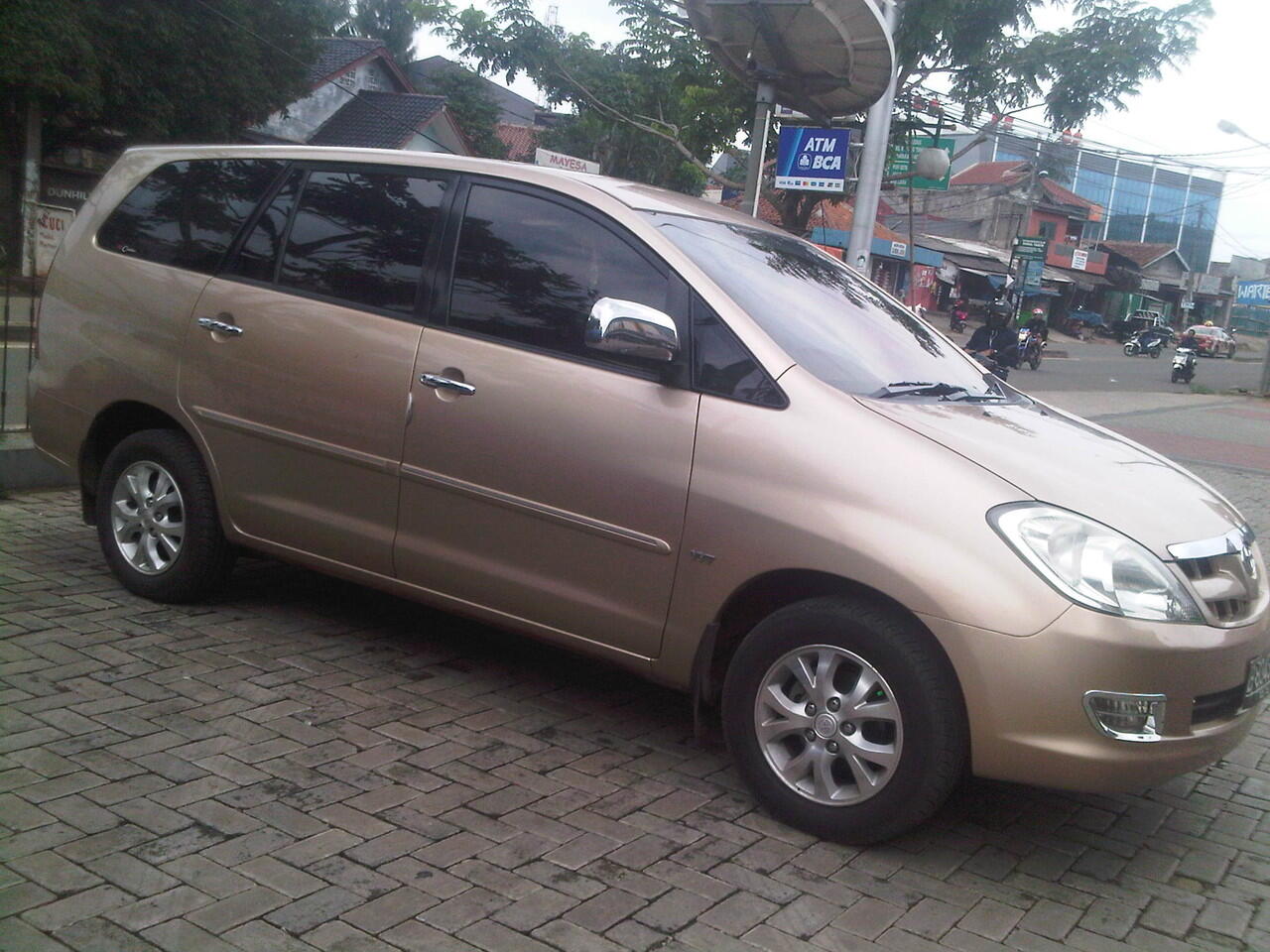 Terjual Toyota Kijang Innova 2.0 V A/T 2005 (ciledug)  KASKUS