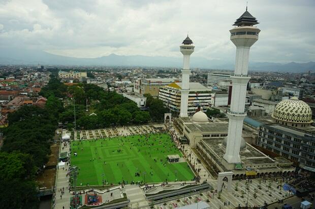 Indahnya Alun-Alun kota di Indonesia
