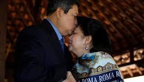 Bapak Susilo Bamabang Yudhoyono dan ibu Anny