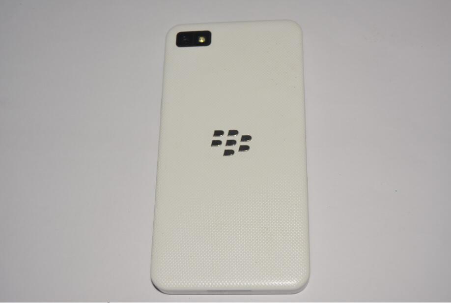 JUAL BLACKBERRY Z10 COD BEKASI - 1.8JT MULUS
