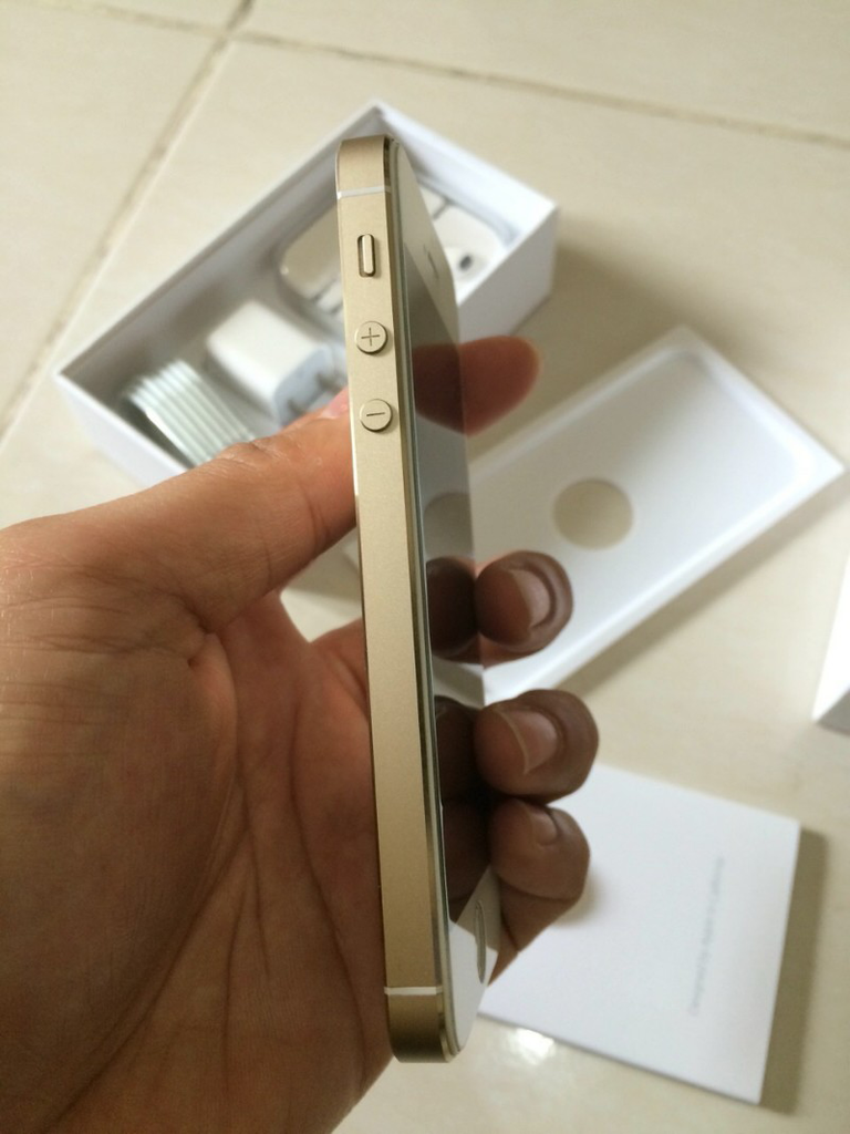 iPhone 5s Verizon gold 64gb gsm cdma second
