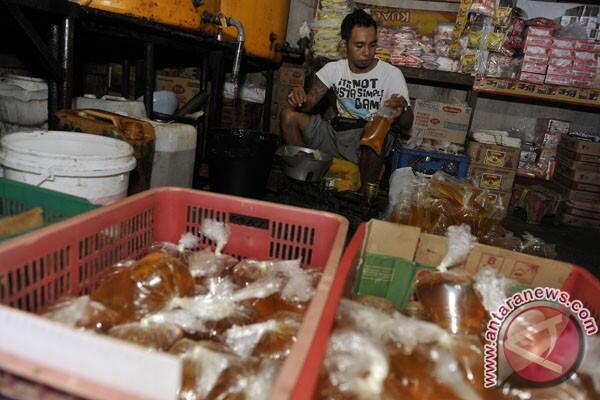 Pedagang: beras dan telur masih mahal