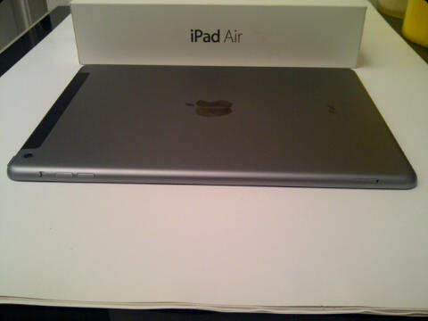 FS : 2ND 99% LIKE NEW IPAD AIR 64GB GREY CELL+WIFI GRS APRIL 2015 COD SEMARANG
