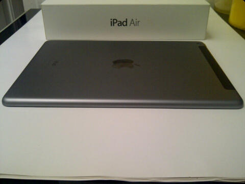 FS : 2ND 99% LIKE NEW IPAD AIR 64GB GREY CELL+WIFI GRS APRIL 2015 COD SEMARANG