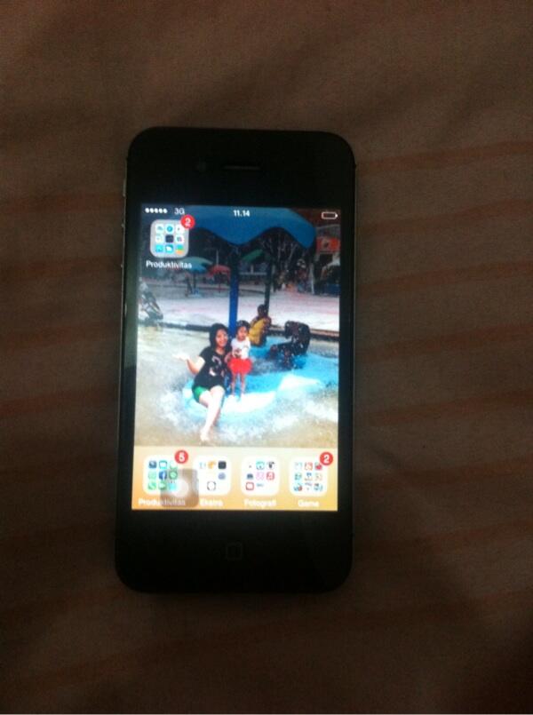 Jual IPHONE 4 Black 16 GB Bandung