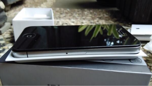 WTS: Apple iPhone 4 16gb mulus fullset bandung