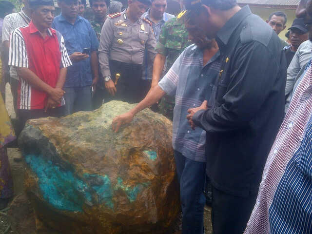 Dibalik Gemerlap Fenomena Batu Bacan di Indonesia 