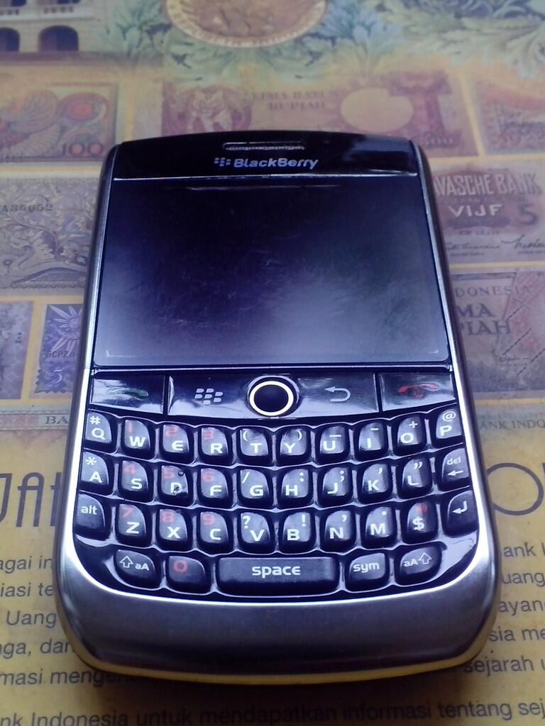 jual cepat Blackberry Javelin 8900 kondisi mantap..
