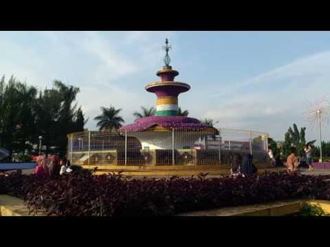 Indahnya Alun-Alun kota di Indonesia