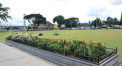 Indahnya Alun-Alun kota di Indonesia