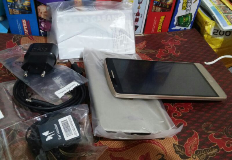 LG G3 BEAT BLACK GOLD LENGKAP