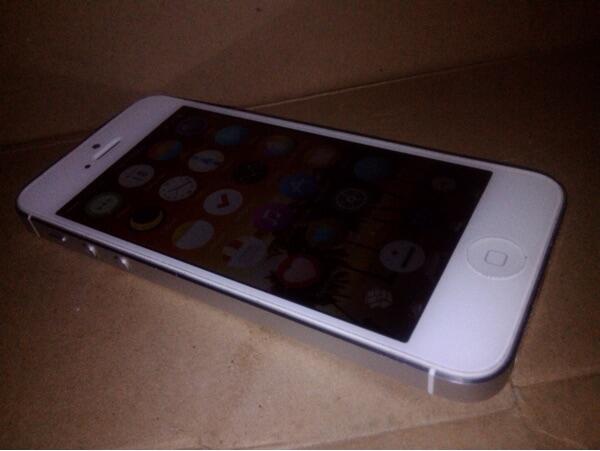 Iphone 5 32gb white/masuk lah