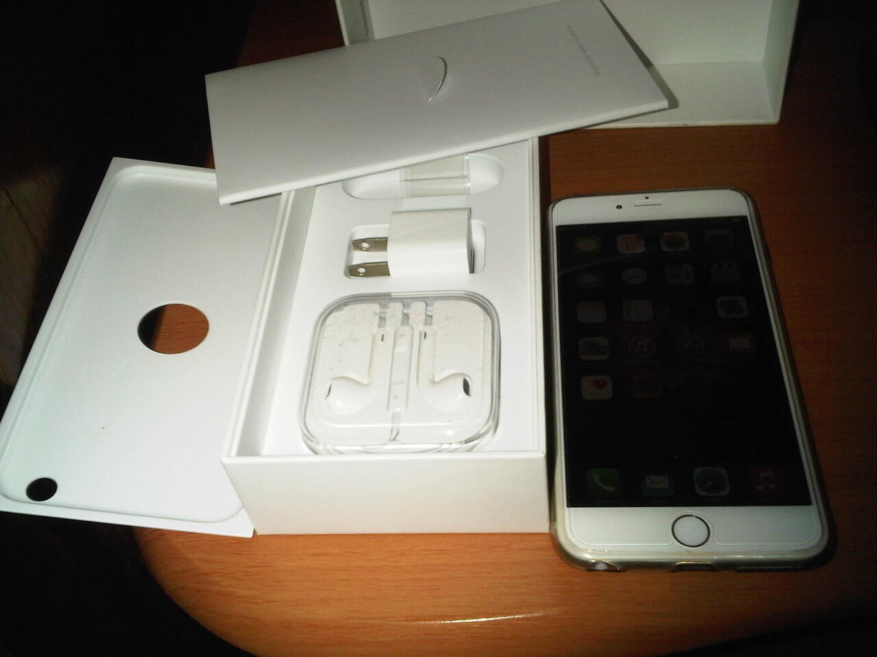 Iphone 6+ 16GB Silver FU MURAH GAN !!! MULUS LIKE NEW !!!