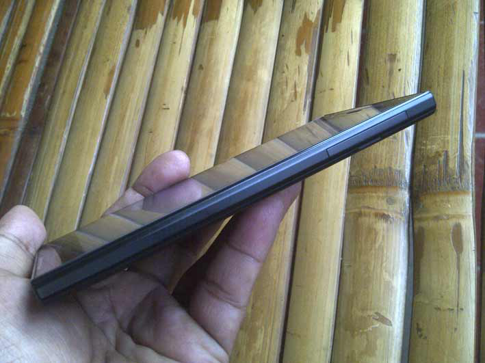 JUAL BLACKBERRY Z3 HITAM MULUS DAN BERGARANSI