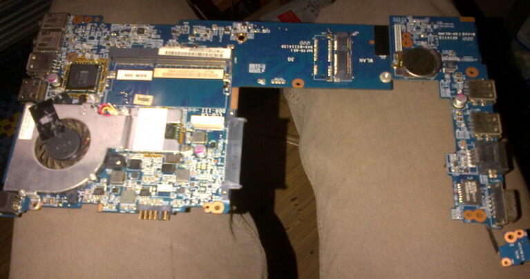 terjual pretelan part netbook axioo cjm motherboard hdd terjual pretelan part netbook axioo cjm motherboard hdd