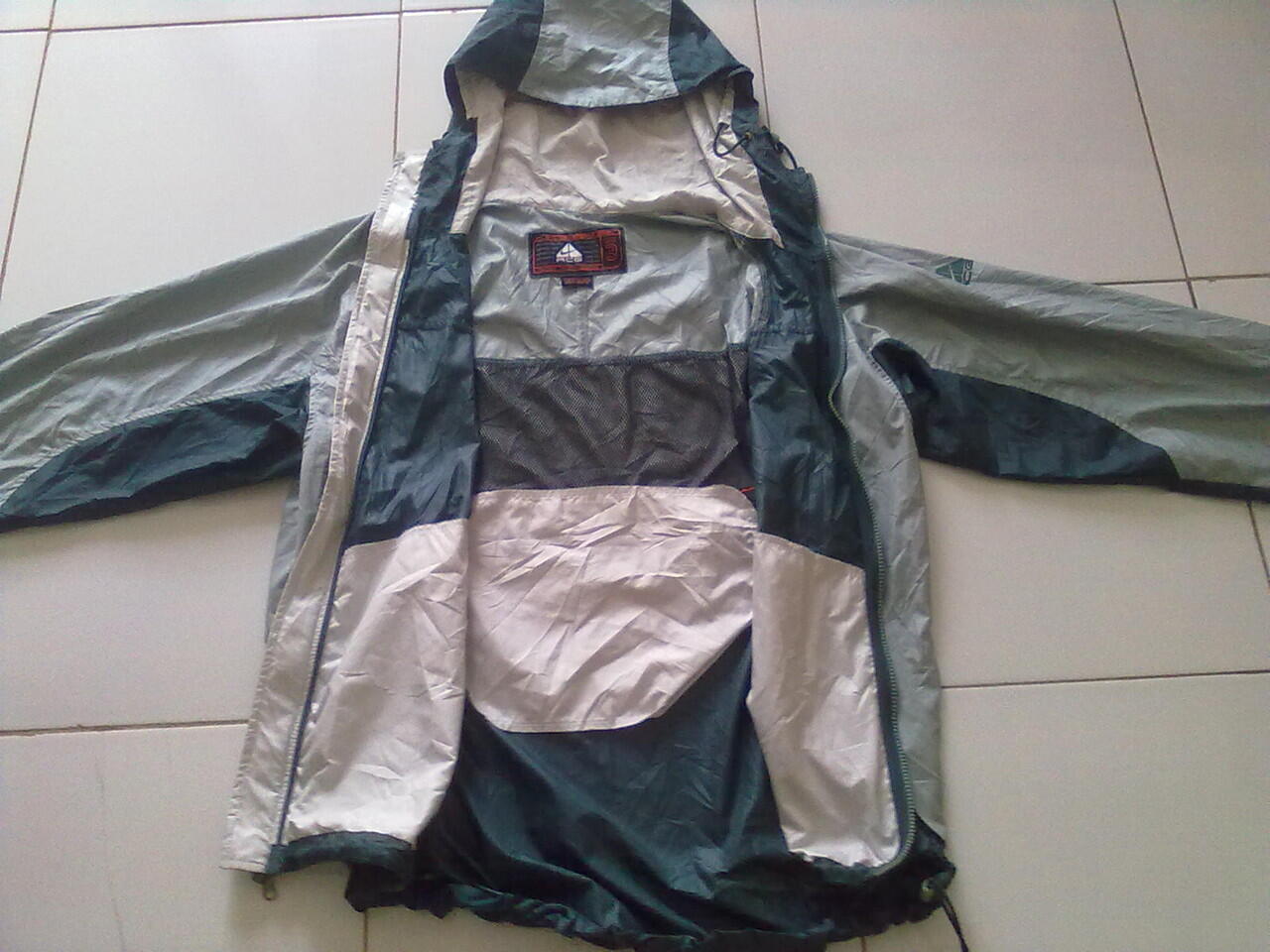 lelang jaket hoodie outdoor/gunung airwalk,nike climafit acg,reebok,cambridge(ob50rb)