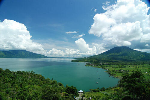 10 Danau Terdalam di Indonesia