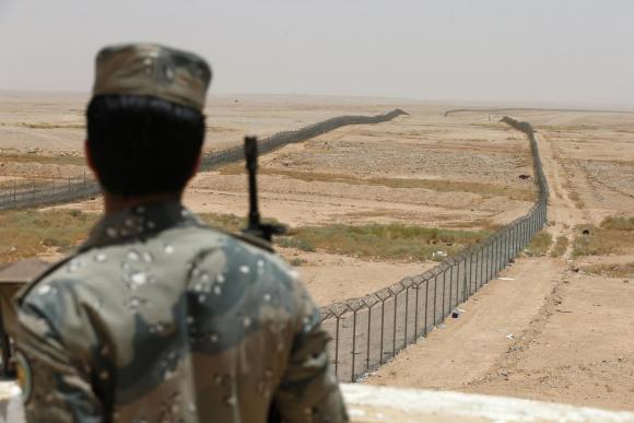 Saudi Arabia bangun pagar berlapis untuk mencegah ISIS masuk Arab Saudi lewat Irak