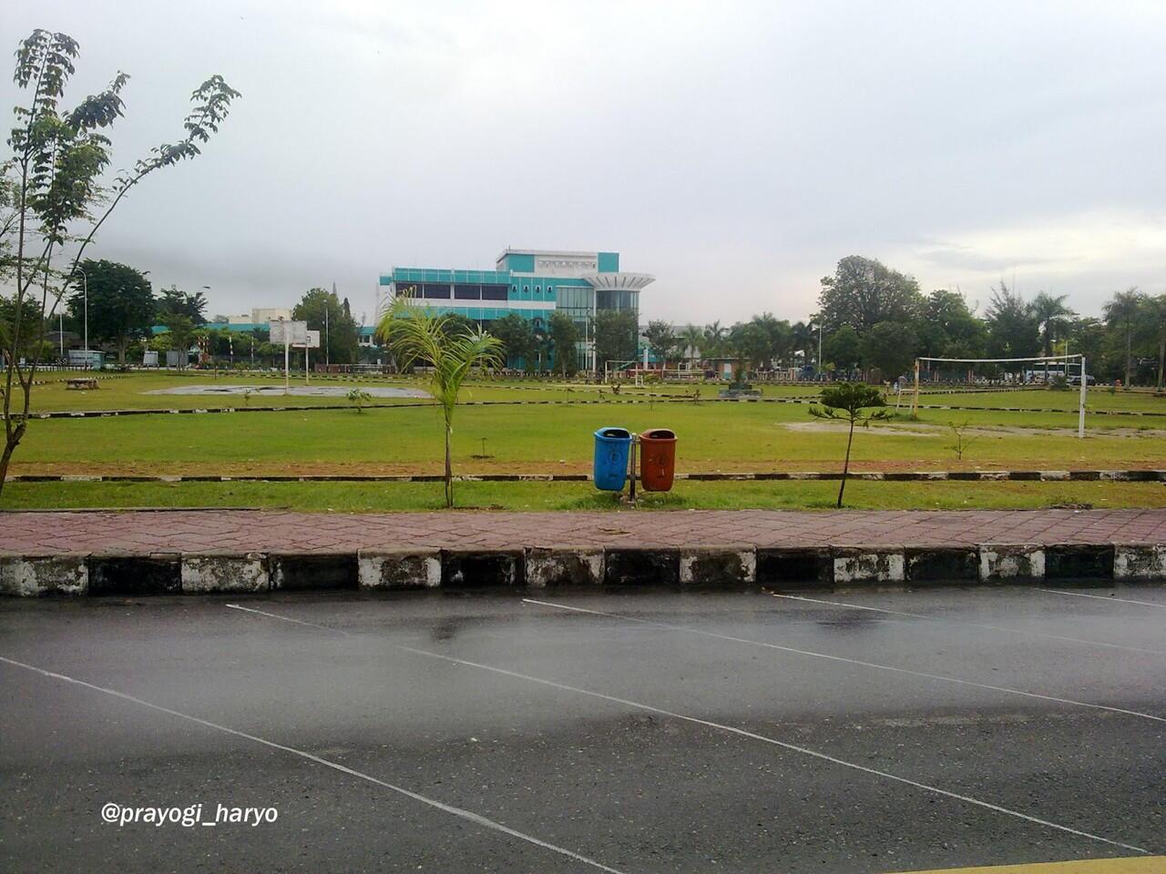 Indahnya Alun-Alun kota di Indonesia