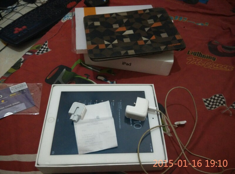 Semarang Ipad 2 3G+Wifi eks Garansi Resmi Mulus Fullset