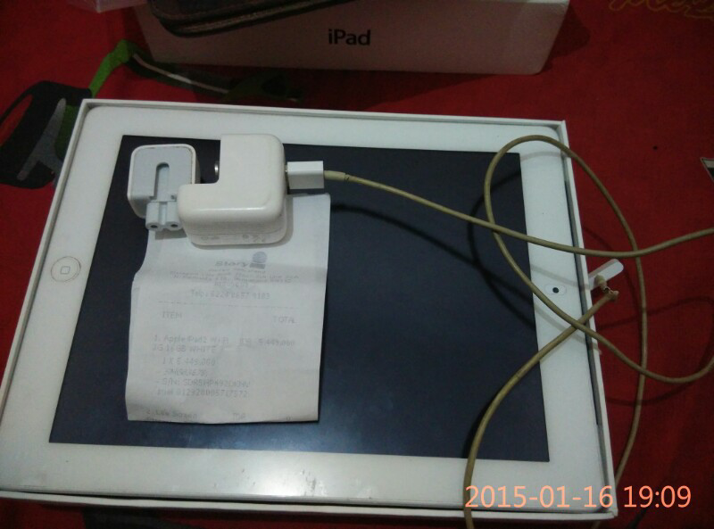 Semarang Ipad 2 3G+Wifi eks Garansi Resmi Mulus Fullset