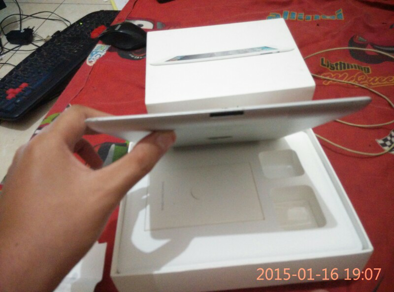 Semarang Ipad 2 3G+Wifi eks Garansi Resmi Mulus Fullset