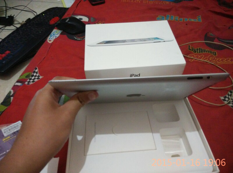 Semarang Ipad 2 3G+Wifi eks Garansi Resmi Mulus Fullset