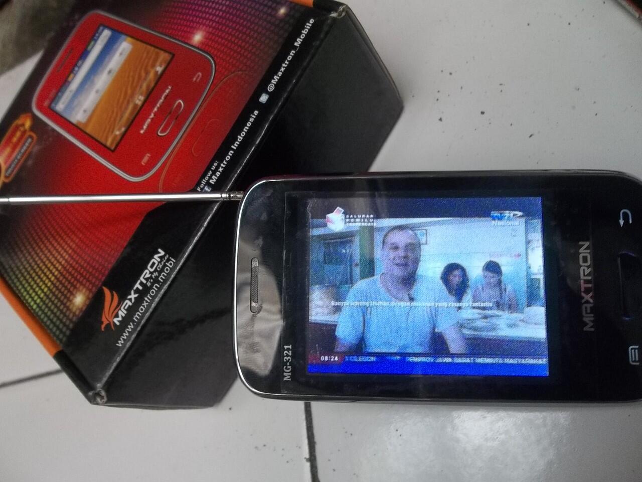 Ponsel TV Maxtron MG321